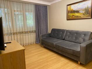 Квартира 1-комнатная « с лоджией на Ленина 144» - главная фотография