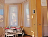 Однокомнатный номер квартирного типа с кухней изображение №2