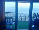 №8 с балконом и видом на море изображение №8